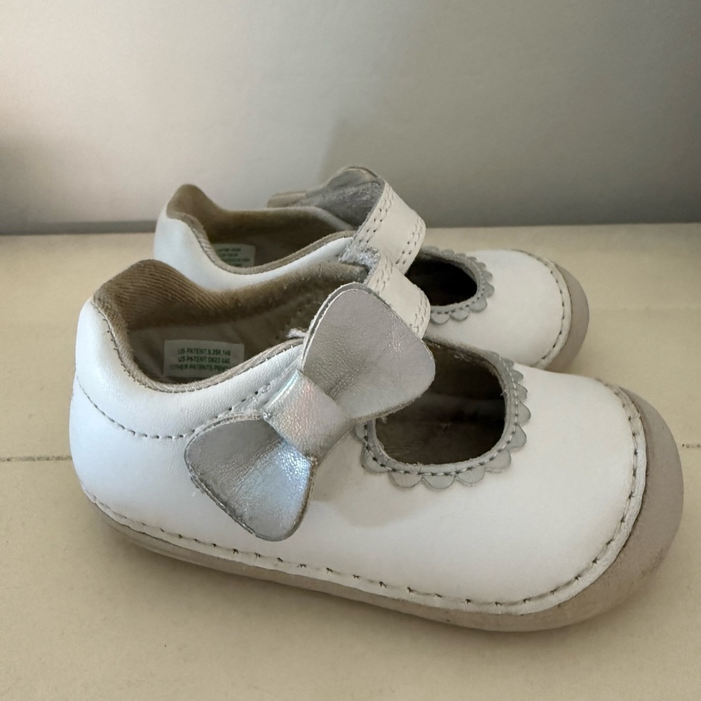 Stride Rite Mary Jane’s White and Silver with Bow